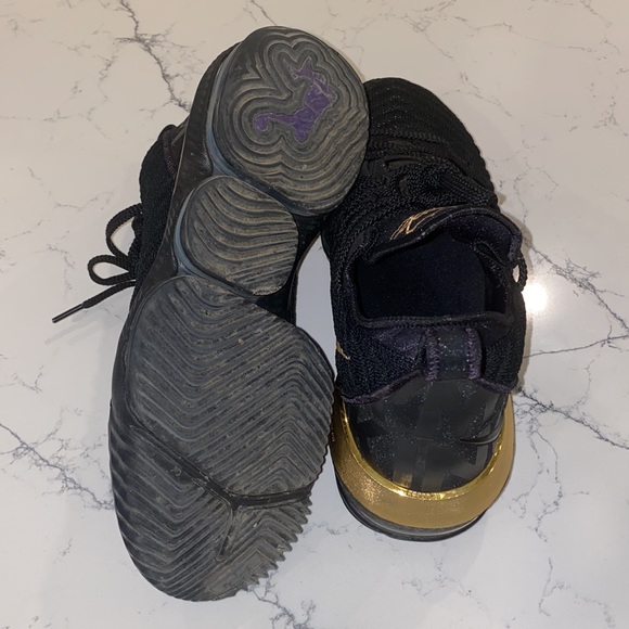 Nike LeBron 16 I’m king - Picture 10 of 10